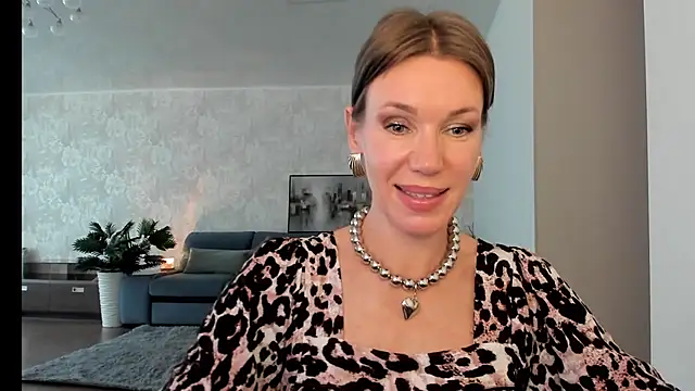 Chatroom XXX en direct de miababemi09