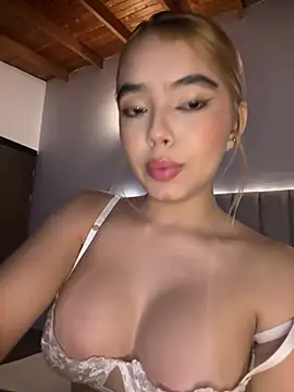 Mia_Roswell Chat XXX in diretta