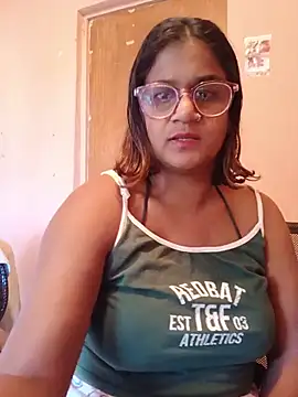 indianstrawberrylips4u live XXX chat