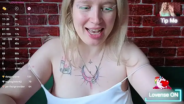 CitrusBlissss' Live XXX Chat