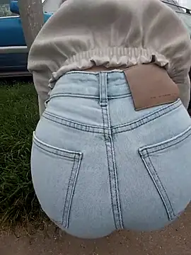XXX chat uživo modela caressyourself