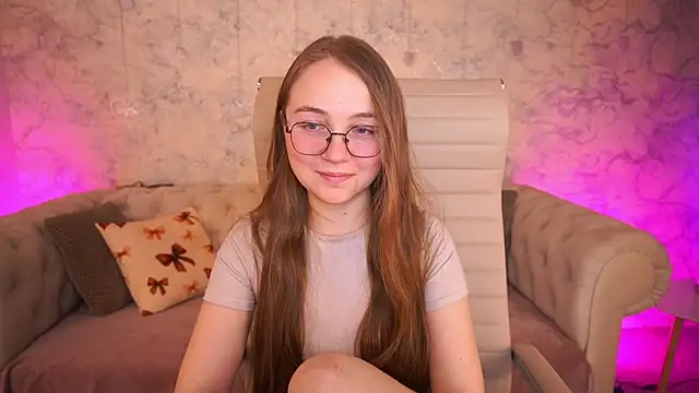 ArrinaWairr's Live XXX Chat