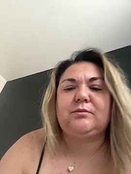 MikyVesela: απευθείας συνομιλία ΧΧΧ