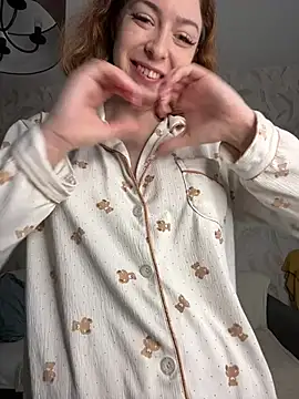 LynaFrost live XXX chat