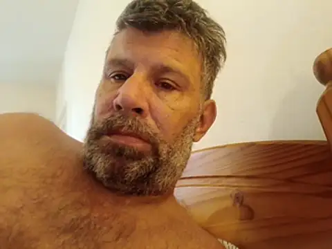 stud2512's Live XXX Chat