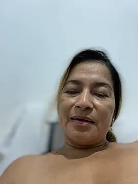 Jlo_69 Chat XXX in diretta