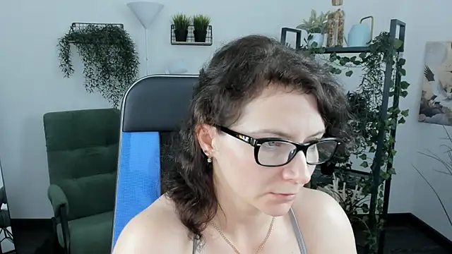 AureliaGleam's Webcam Show