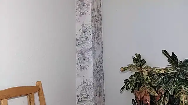 IsisCora Adlı Modelin Canlı XXX Sohbeti