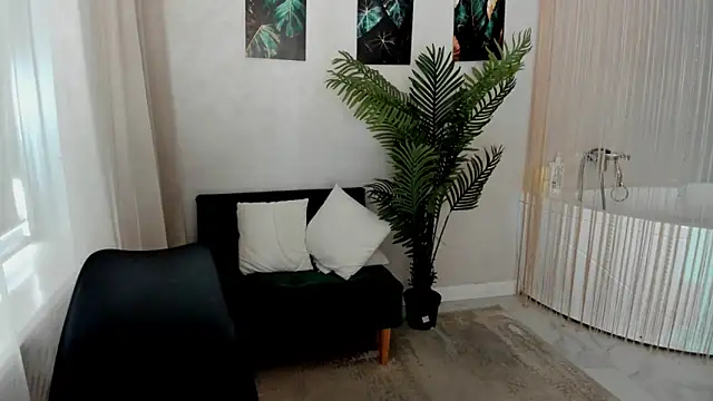 HoneyBlossome's Live XXX Chat