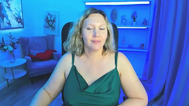 NinaStarle élő XXX-chatje