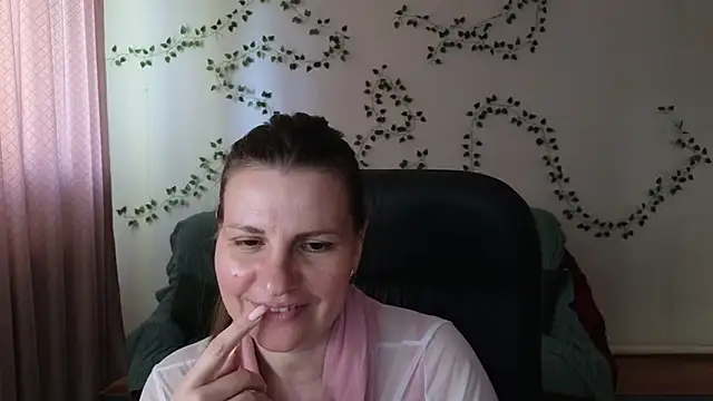 Mirabelle_Velvet's Live XXX Chat