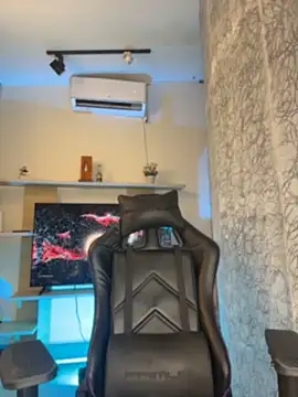 saracaball_'s Live XXX Chat
