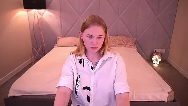 NikkyReyyy Webcam-Show