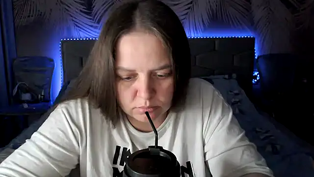 uliastar's Live XXX Chat