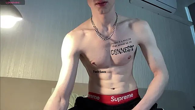 XXX chat uživo modela Travis_Gracile