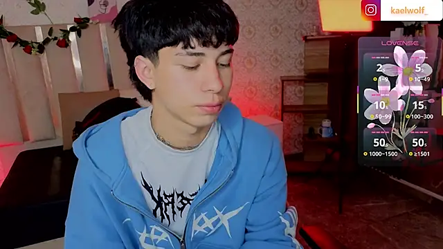 kaelwolf_tay webkamerás műsora
