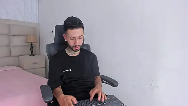StevenAndLaura Webcam-Show