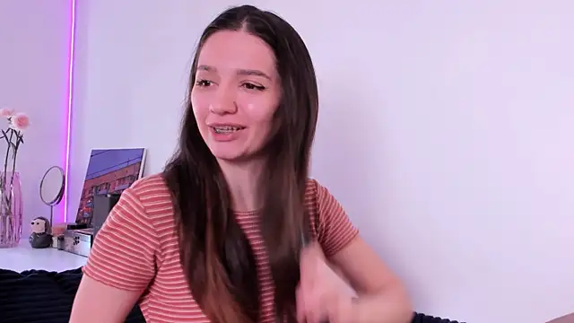 miabellee_'s Live XXX Chat