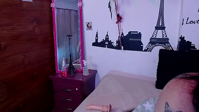 petite_coral's Live XXX Chat