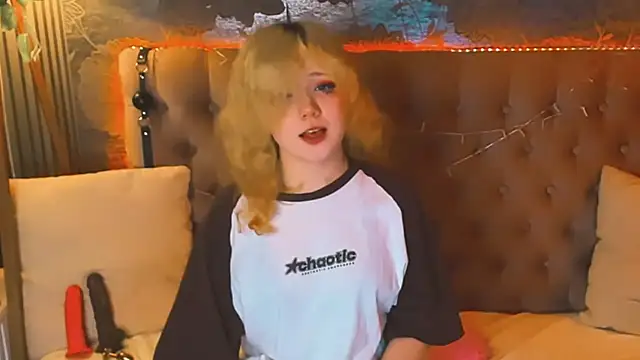 XXX chat uživo modela EmilyAngells