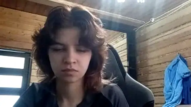 LowkeyIndigo's Webcam Show