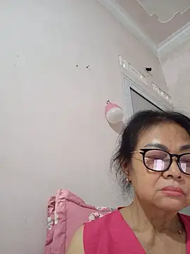 Hotestloven Live XXX chat