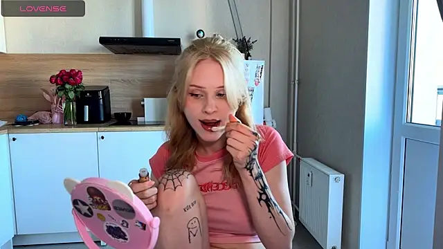 lisa_barbie Obrolan Langsung XXX