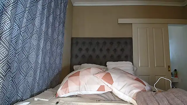 nanababe1n Live XXX chat