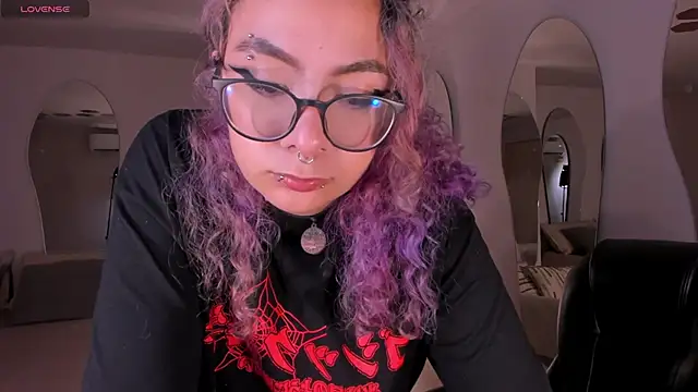 LoiseHarpern Live XXX chat