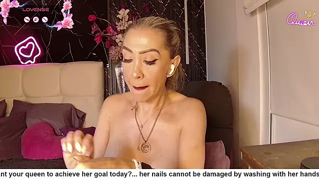 XXX chat uživo modela EvelinaGrey