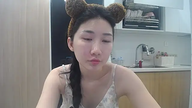 Chatroom XXX en direct de Asiagirll