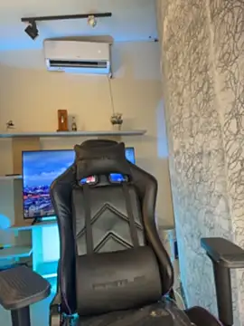 saracaball_'s Live XXX Chat
