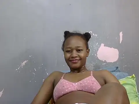 Czat XXX na żywo – Petite_Ebony10