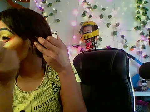 Anaconda2350 Chat XXX live