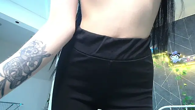 Sweety_Katty Adlı Modelin Canlı XXX Sohbeti