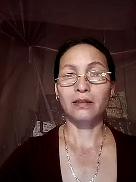 Chatroom XXX en direct de Cucci07
