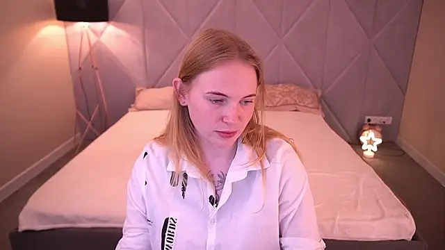 NikkyReyyy – webcam-show