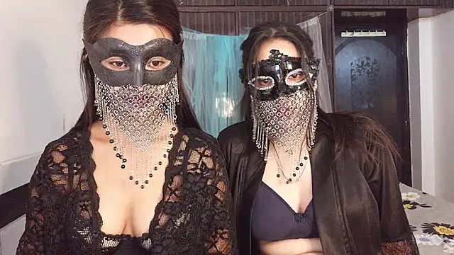 Alina_TeenのライブXXXチャット