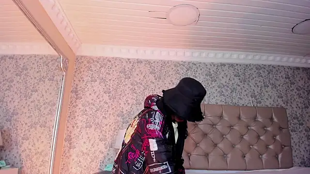 NoaahTylor élő XXX-chatje