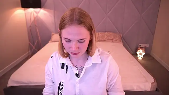 NikkyReyyy: απευθείας συνομιλία ΧΧΧ