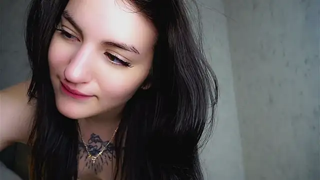 LeanaMolski's Live XXX Chat