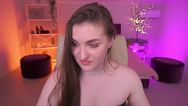Chat XXX en directo de EmmyCharmm