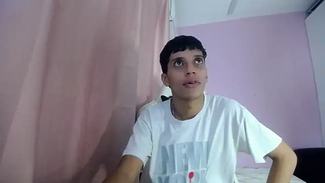 Yei_lee_ Chat XXX in diretta