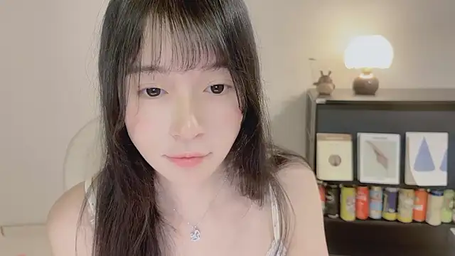 Chat +18 de Onechestnut ao vivo