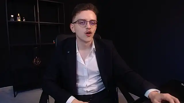 FelixStarkk: онлайн-секс-чат