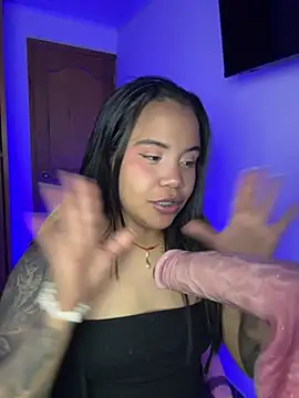 leila_22's Live XXX Chat
