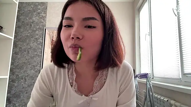 MarylnMonnier's Live XXX Chat
