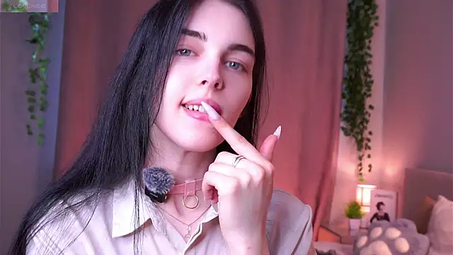 Chat +18 de MirnaTellado ao vivo