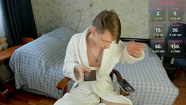 ERICK__DEEN Adlı Modelin Canlı XXX Sohbeti