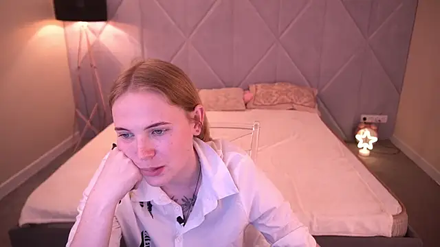 Онлайн чат XXX NikkyReyyy